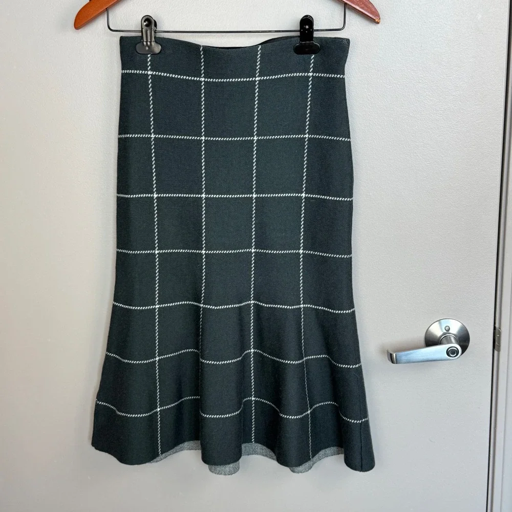 Ann Taylor Skirt Small Petite Gray Wool Blend Windowpane Plaid‎ Flounce Knit